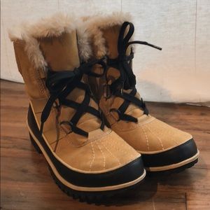 Women’s sorrel fur boots